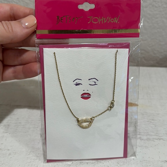 NWT- Betsey Johnson Greeting Card with Necklace - Picture 1 of 4